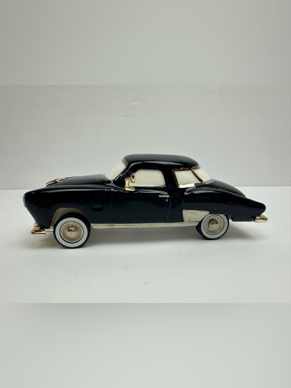 🚗🎄 Department 56 Snow Village 1950 Studebaker Classic Car Retired Collectible